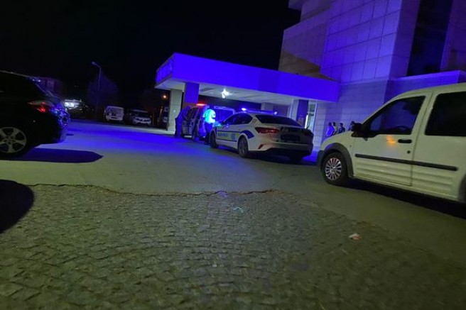 Eşme Sanayi Sitesinde Bıçaklı Kavga: 2 Ağır Yaralı